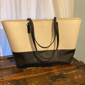 Kate spade tote. Lightly used.
